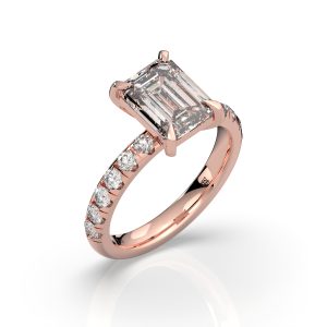 טבעת אירוסין אמרלד סוליטר קלאסית 3 קראט עם 16 אבנים צדדיות